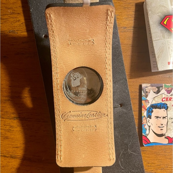 *Limited Edition* 0345/2000 Fossil Brand Superman Watch — Box, Tin, Authenticity - Picture 3 of 6